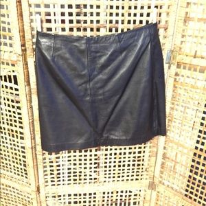 Sienna Studio Leather Mini-Skirt